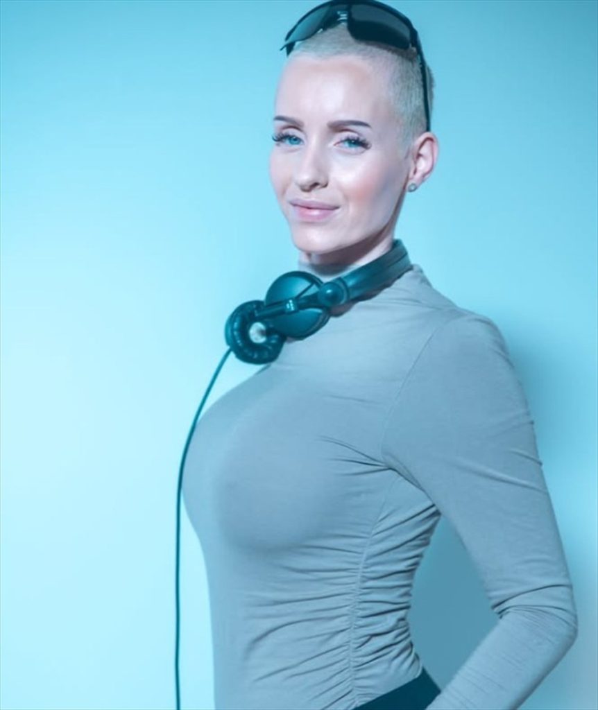 Anike Ekina